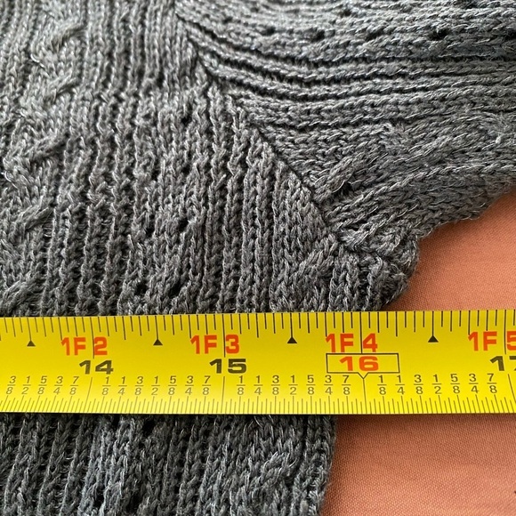 Banana Republic Factory Size S Gray Open Knit Shimmer Pullover V-Neck Sweater - Picture 6 of 7
